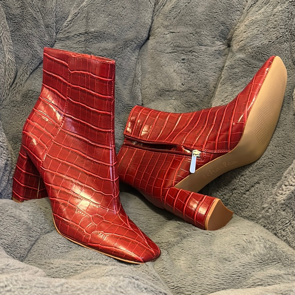 Elegant Red Croc-Embossed Ankle Boots